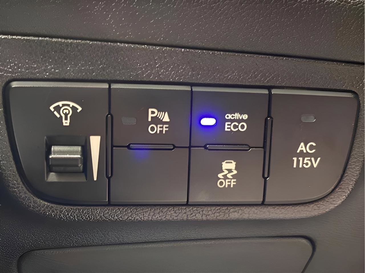 Used 2015 Hyundai Veloster Turbo w/ Option Group 04 image 20