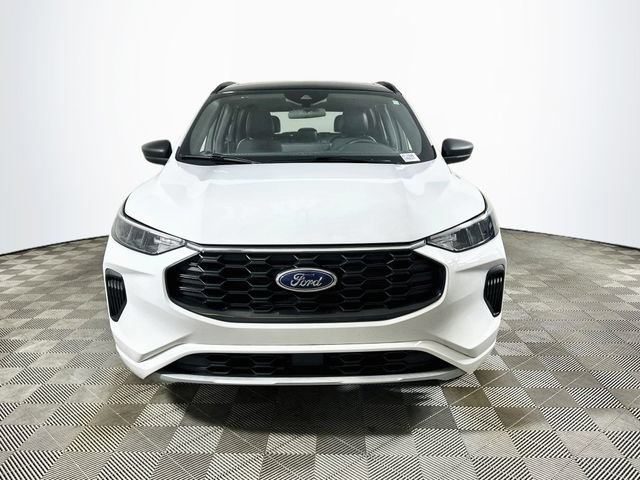 Used 2023 Ford Escape ST-Line w/ Tech Pack #1 FWD image 8