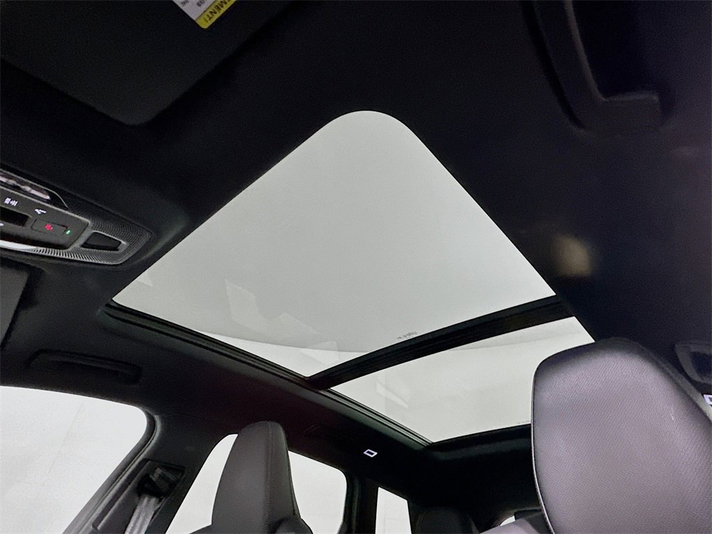 Used 2025 Audi SQ6 e-tron Premium Plus w/ Premium Plus image 11