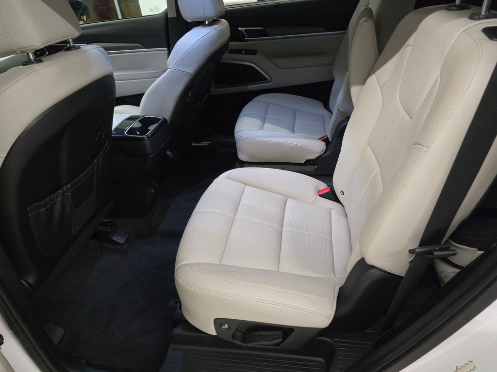 Used 2022 Kia Telluride EX w/ EX Premium Package AWD/4WD image 31