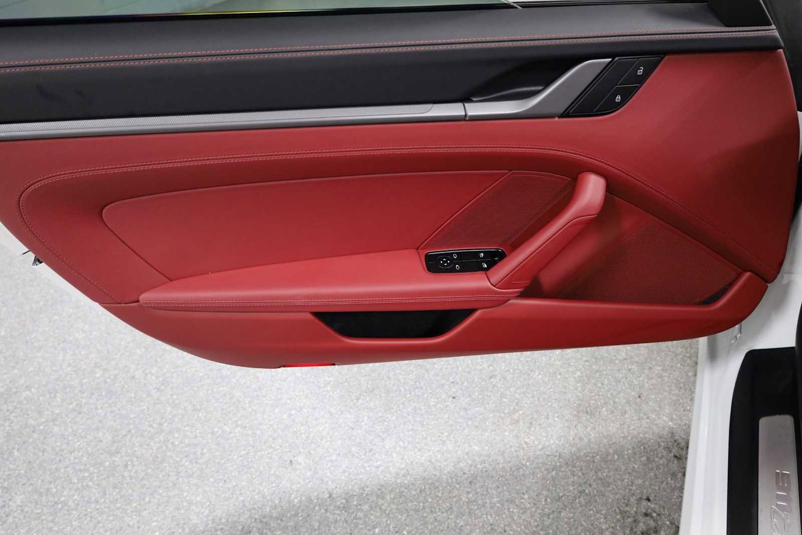 Certified 2024 Porsche 911 Targa 4S image 15