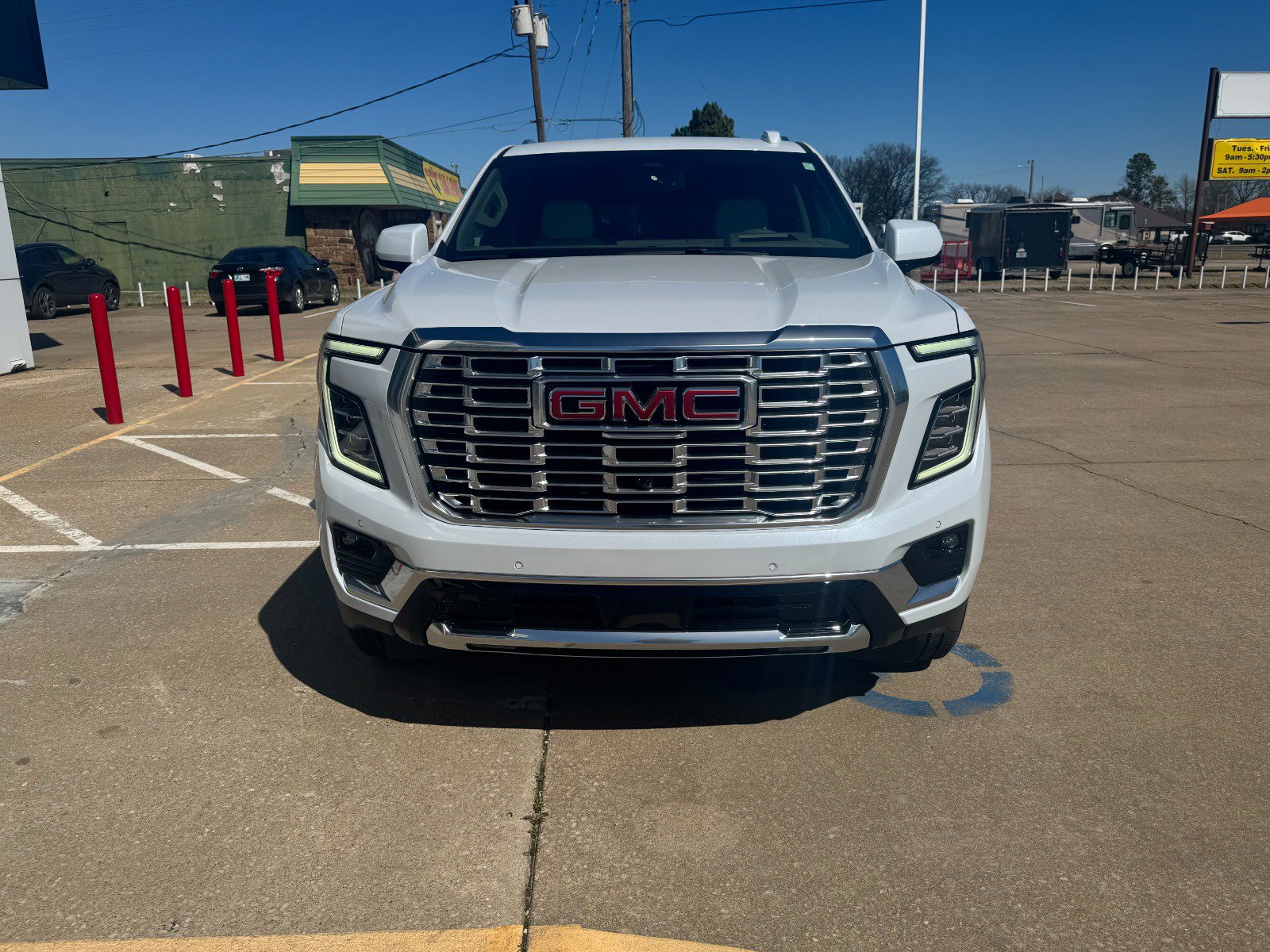 New 2026 GMC Yukon XL Denali w/ LPO, Floor Liner Package image 13