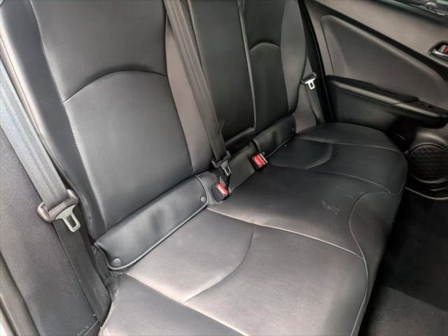 Used 2022 Toyota Prius L Eco image 12