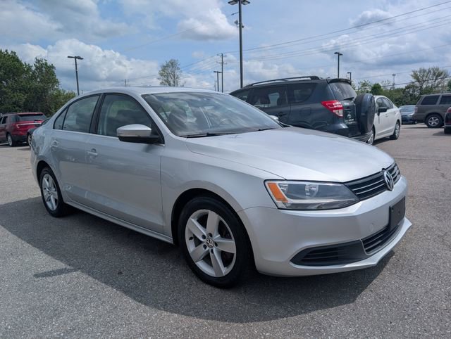 Used 2013 Volkswagen Jetta TDI FWD image 1