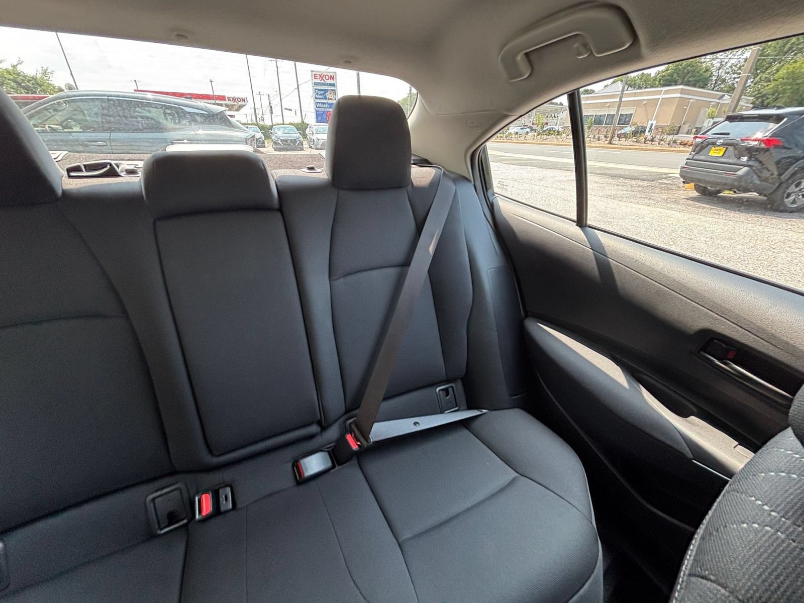 Used 2025 Toyota Corolla LE FWD image 35