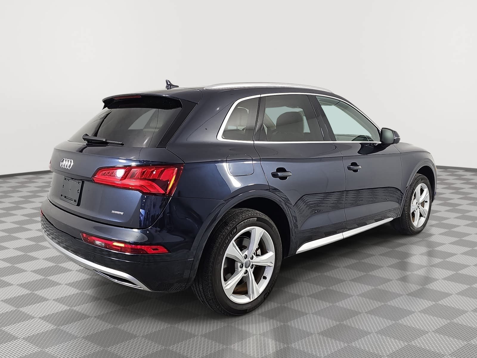 Used 2020 Audi Q5 2.0T Premium Plus w/ Premium Plus Package AWD/4WD image 6