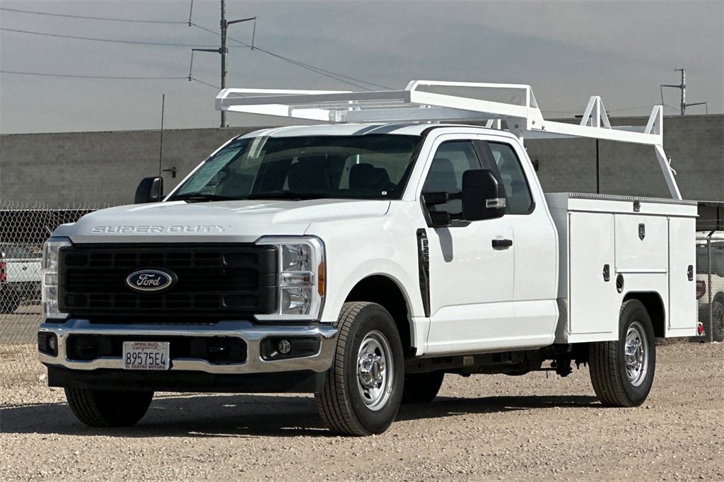 Used 2025 Ford F250 XL w/ XL Chrome Package image 8
