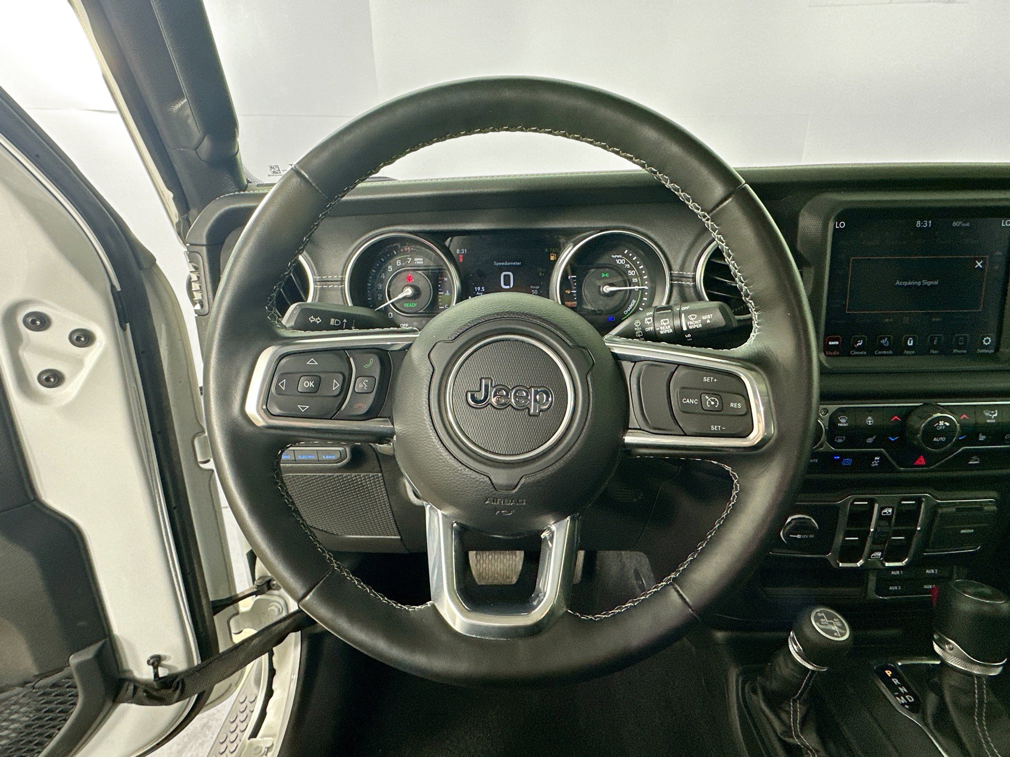 Used 2023 Jeep Wrangler Unlimited Sahara w/ Cold Weather Group AWD/4WD image 11