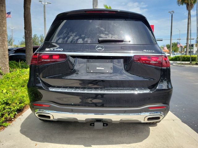 Used 2026 Mercedes-Benz GLS 580 4MATIC image 5