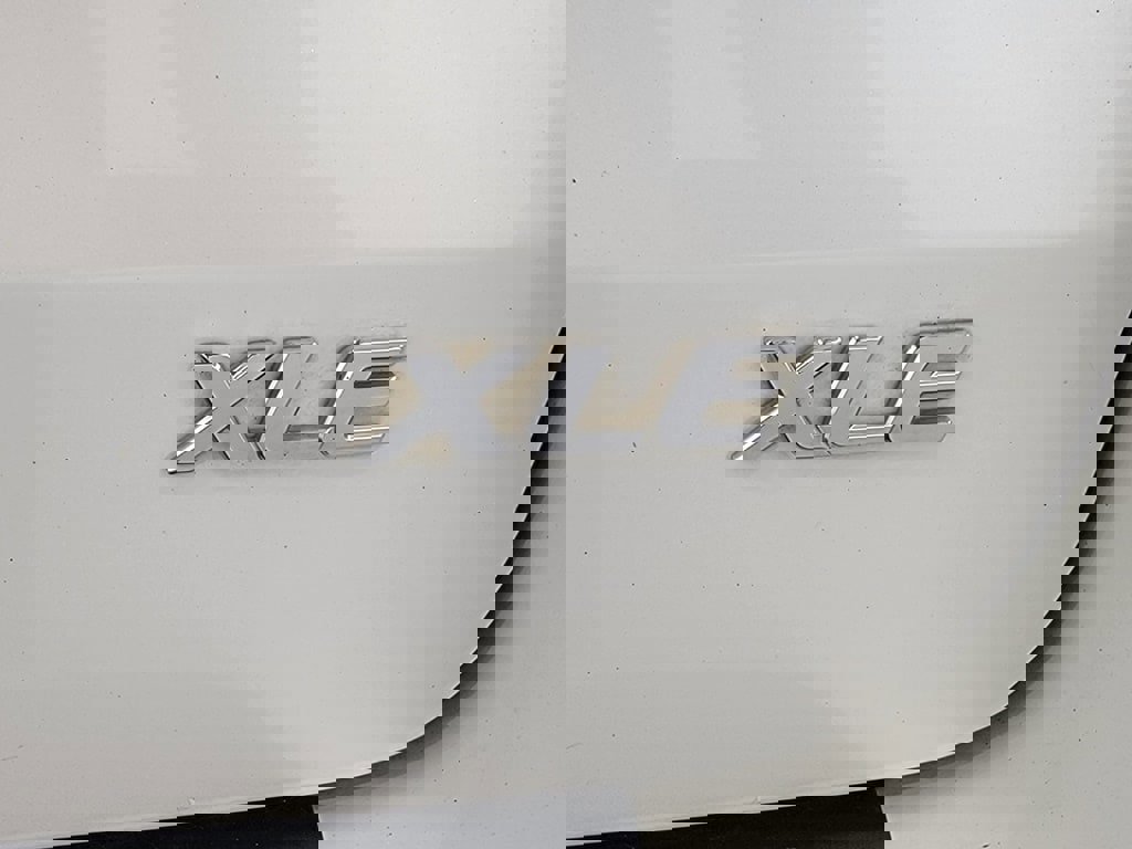 Used 2015 Toyota Sienna XLE Premium image 10