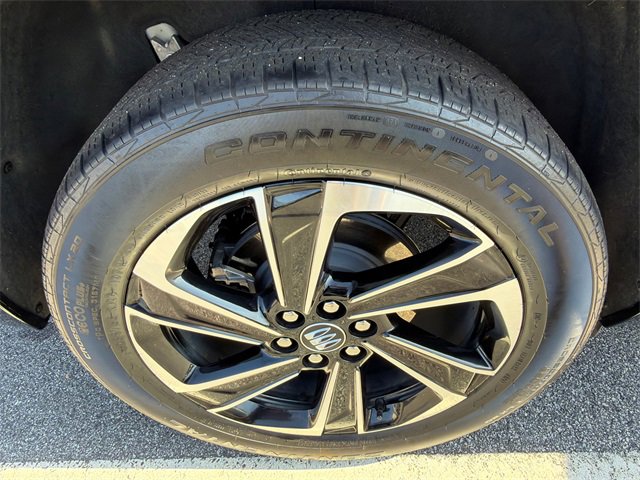 Used 2025 Buick Enclave Sport Touring image 17