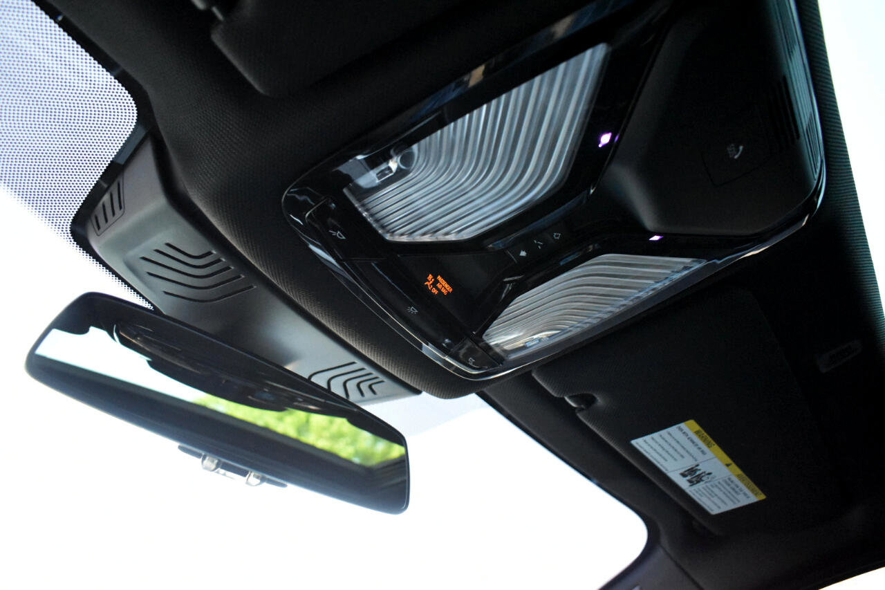 Used 2019 BMW 530i xDrive w/ Convenience Package image 45