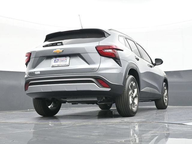 New 2026 Chevrolet Trax LT w/ Driver Confidence Package FWD image 38