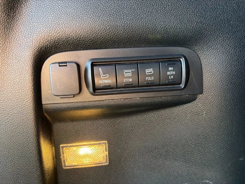 Used 2019 Ford Explorer Sport w/ Equipment Group 401A AWD/4WD image 13