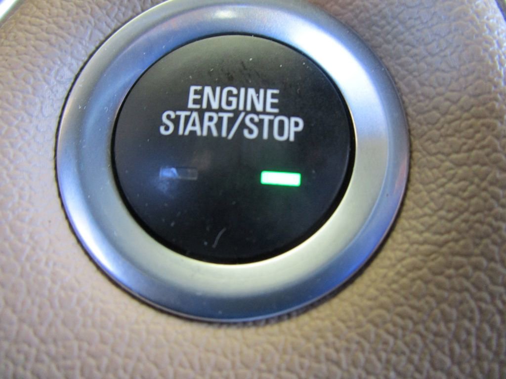 Used 2023 Chevrolet Traverse Premier image 37