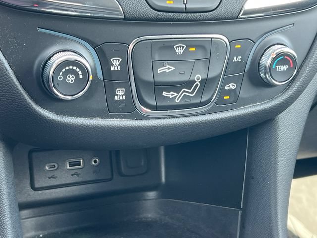 Used 2023 Chevrolet Equinox LT AWD/4WD image 10