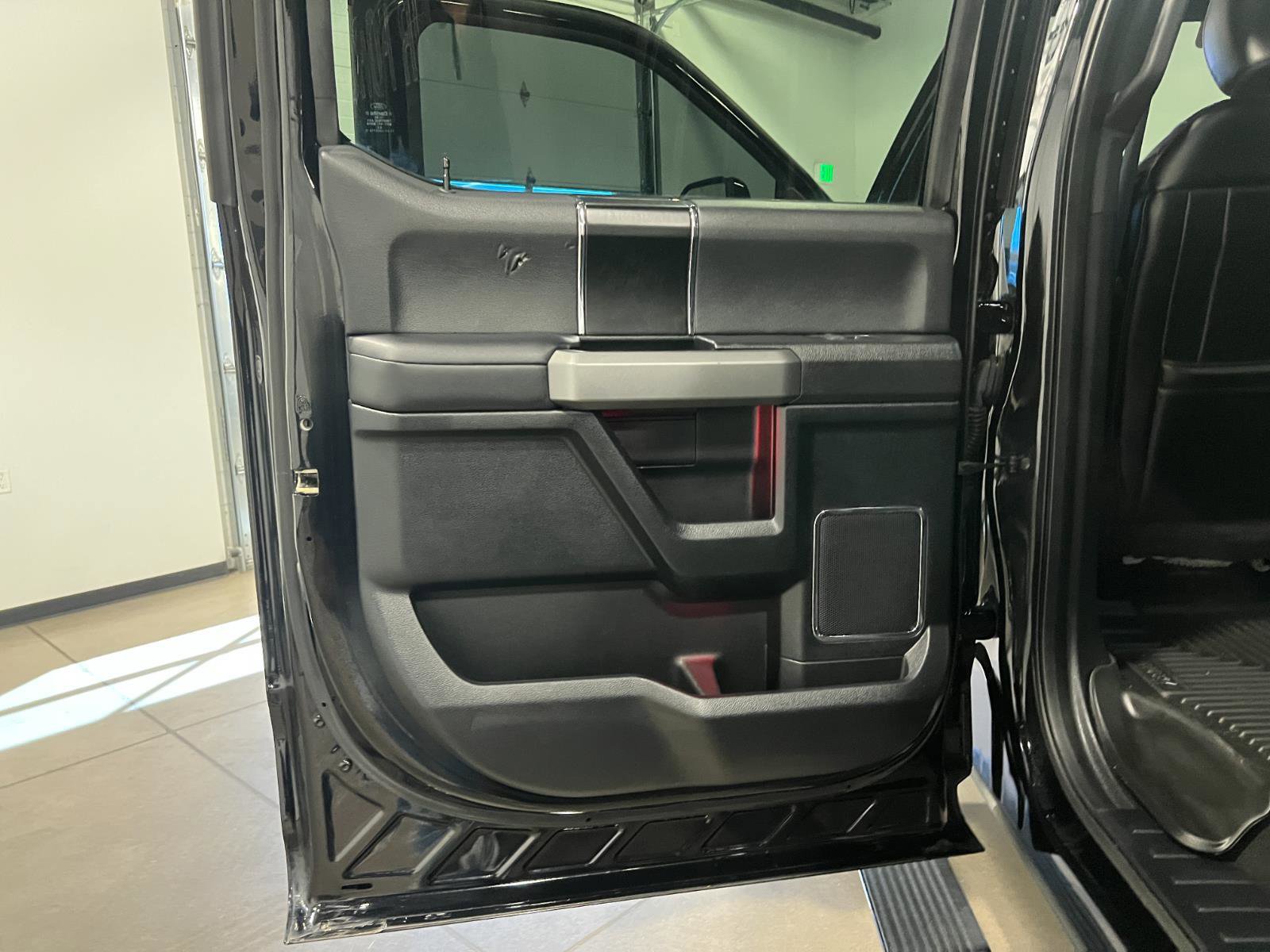 Used 2018 Ford F250 Platinum w/ Platinum Ultimate Package image 34