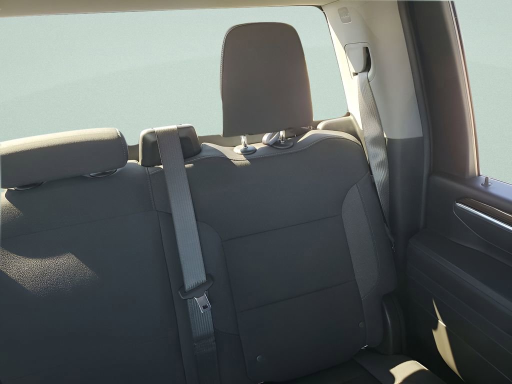 Used 2025 Chevrolet Silverado 2500 LT w/ Convenience Package image 14