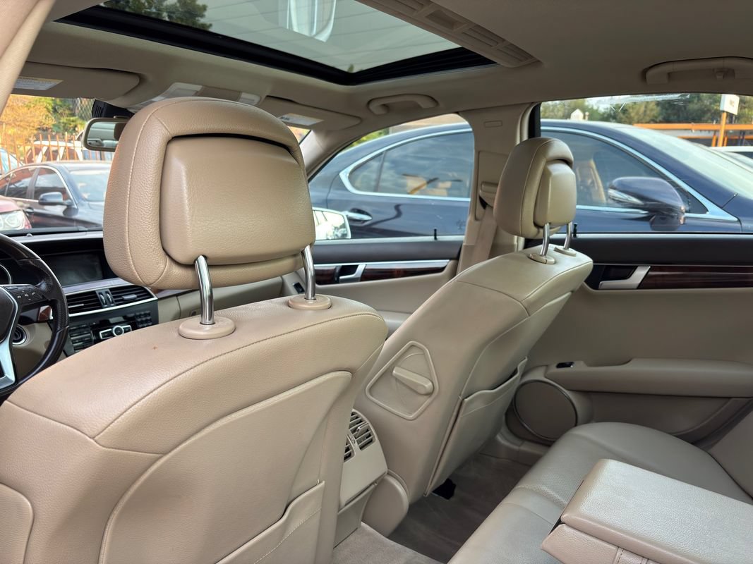 Used 2014 Mercedes-Benz C 250 Sedan image 40