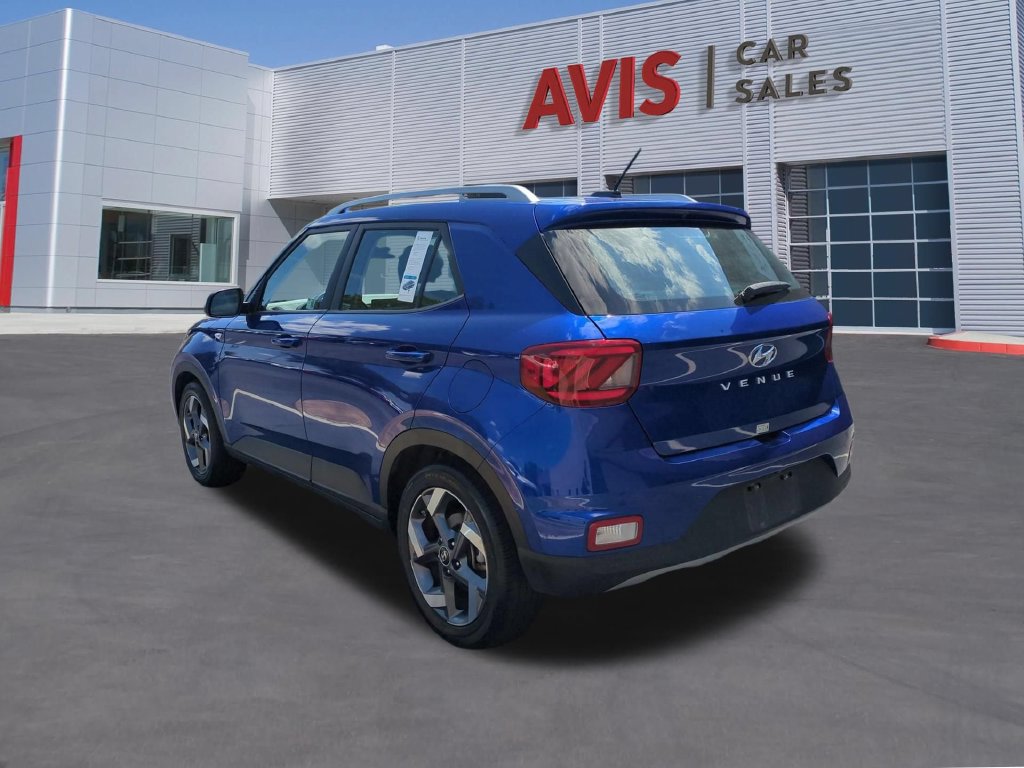 Used 2025 Hyundai Venue SEL FWD image 9