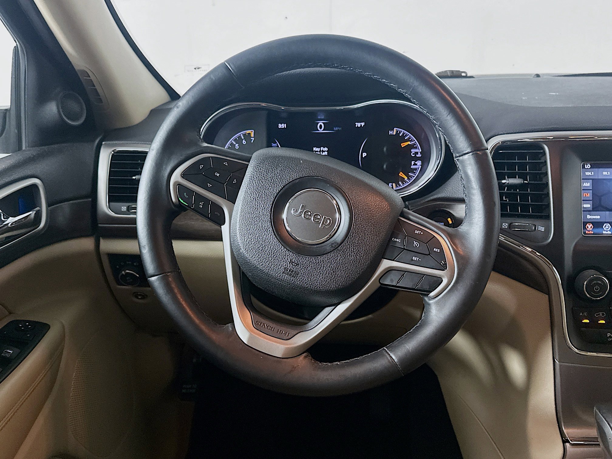 Used 2018 Jeep Grand Cherokee Laredo RWD image 17