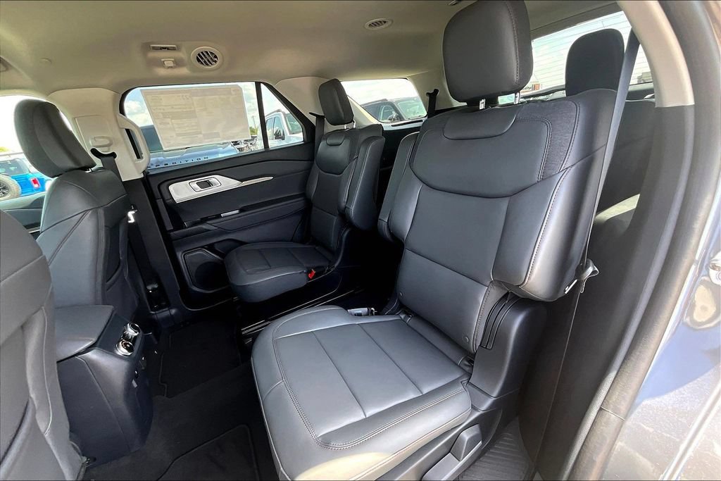 New 2026 Ford Explorer Active w/ Active Comfort Package AWD/4WD image 10
