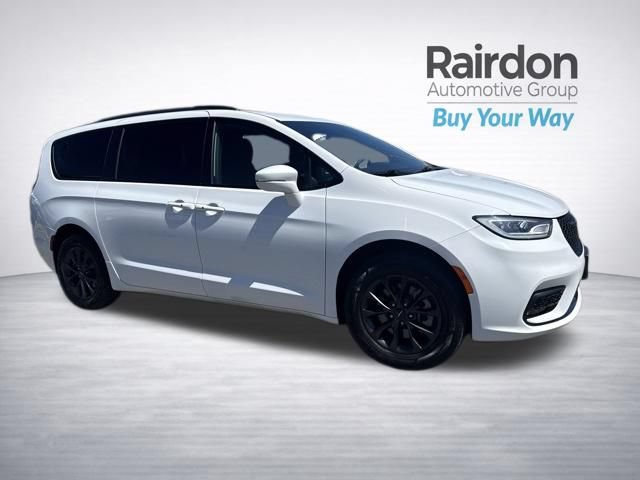 Used 2022 Chrysler Pacifica Touring w/ S Appearance Package