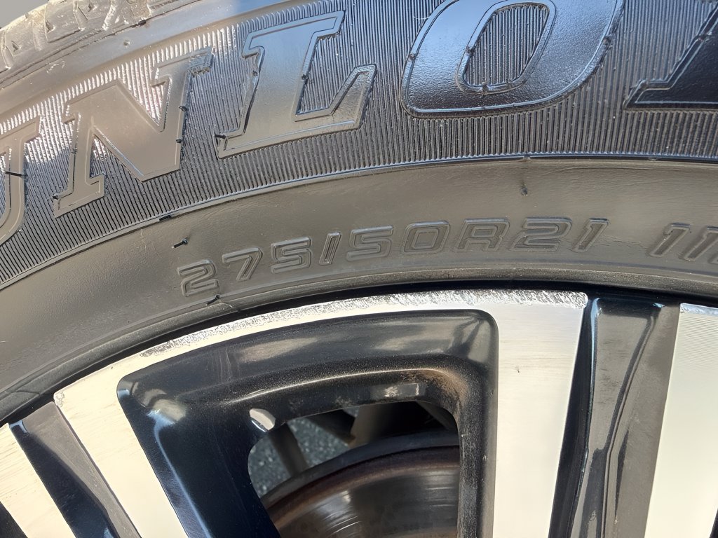 Used 2019 Lexus LX 570 4WD w/ Luxury Package image 31