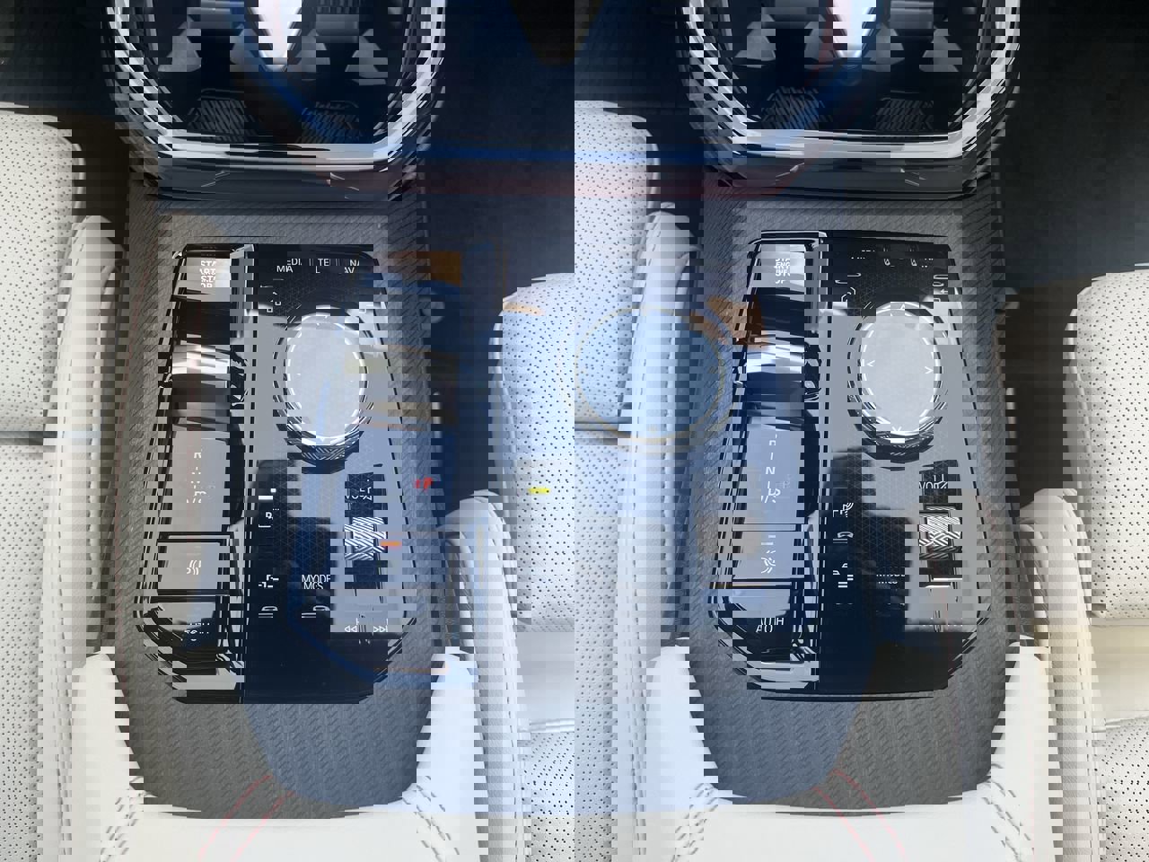 Used 2025 BMW X3 xDrive30i w/ Convenience Package image 27