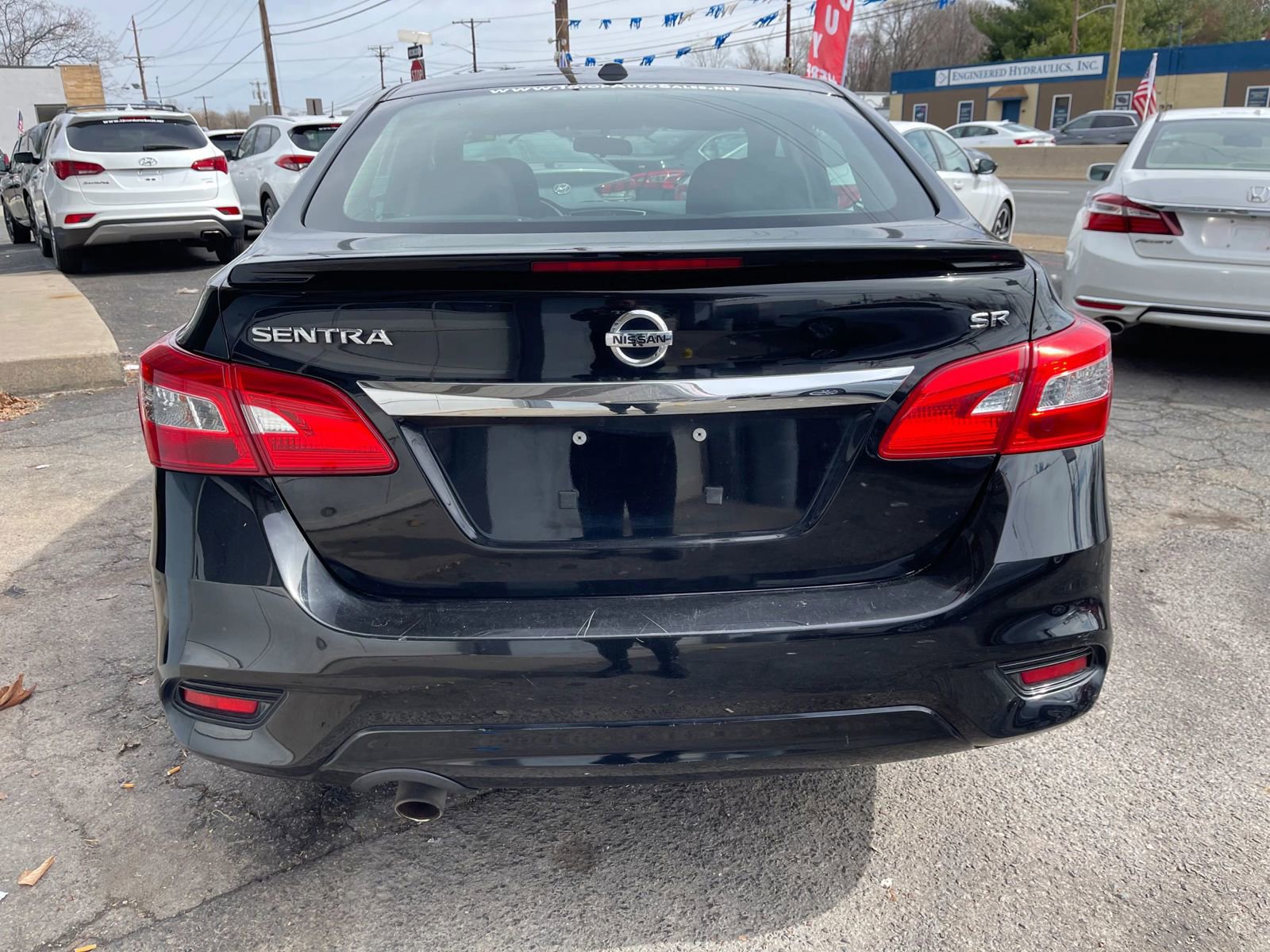 Used 2019 Nissan Sentra SR FWD image 8