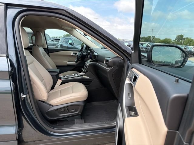Used 2023 Ford Explorer XLT w/ Equipment Group 202A AWD/4WD image 20