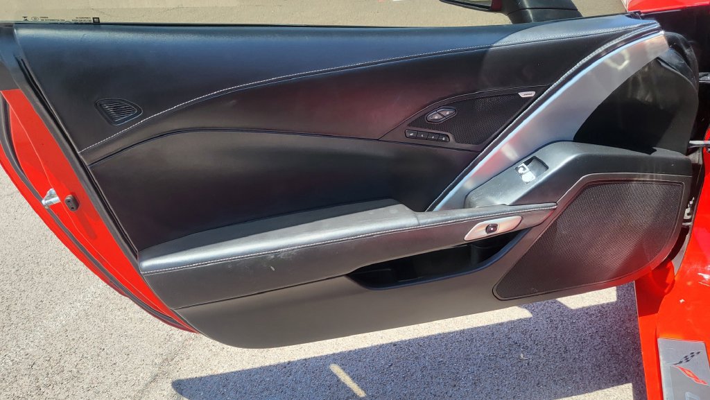 Used 2015 Chevrolet Corvette Stingray Coupe w/ 3LT Preferred Equipment Group RWD image 21
