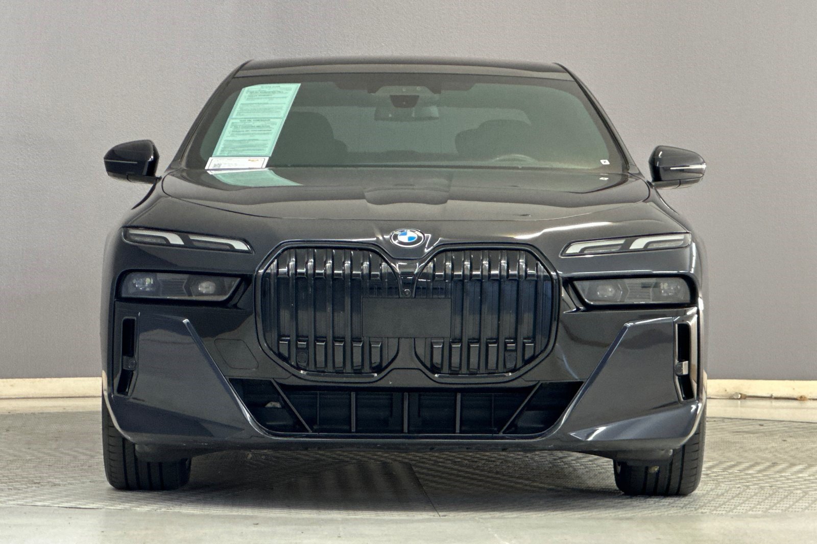 Certified 2023 BMW 740i RWD image 5