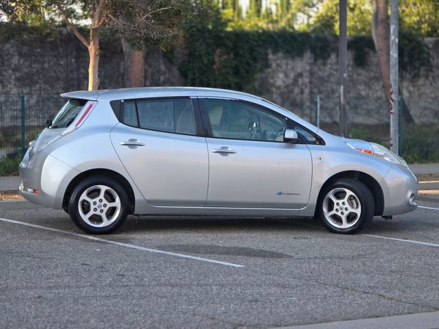 Used 2012 Nissan Leaf SL FWD image 5