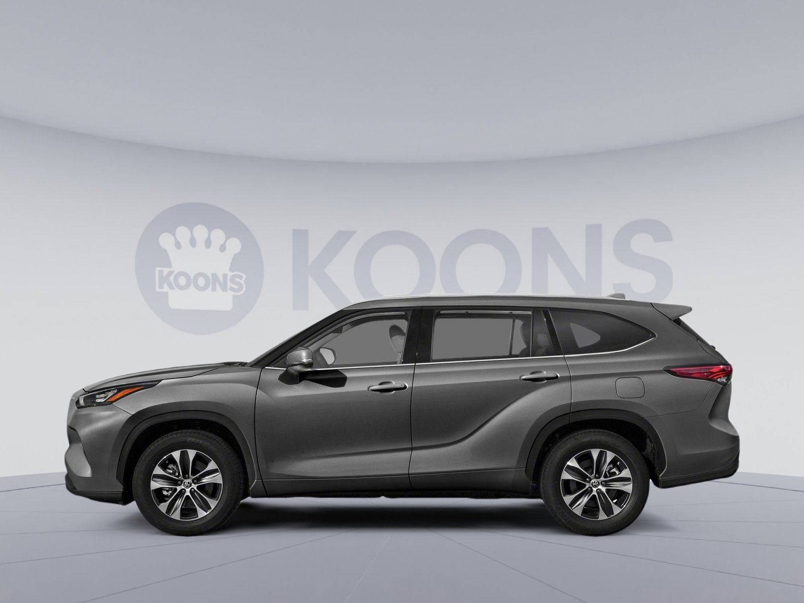 Used 2020 Toyota Highlander XLE AWD/4WD image 4