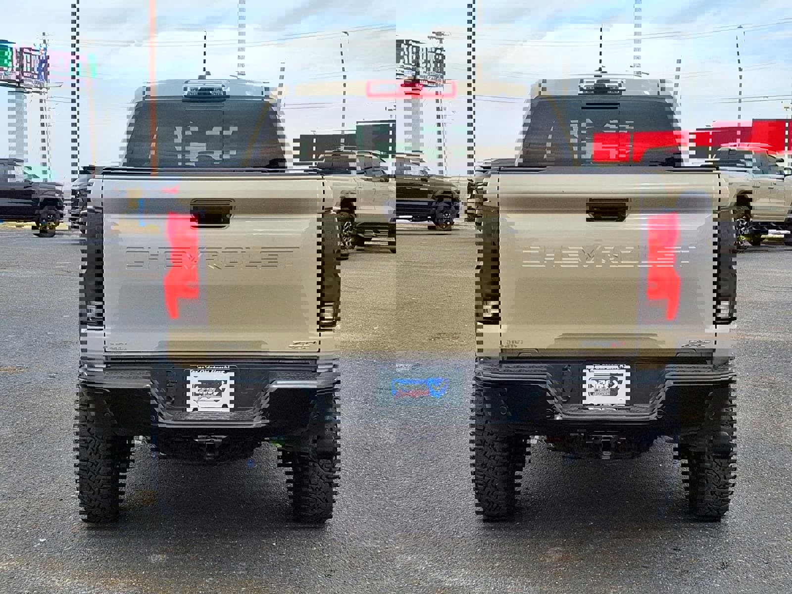 Used 2024 Chevrolet Colorado ZR2 w/ Technology Package image 24