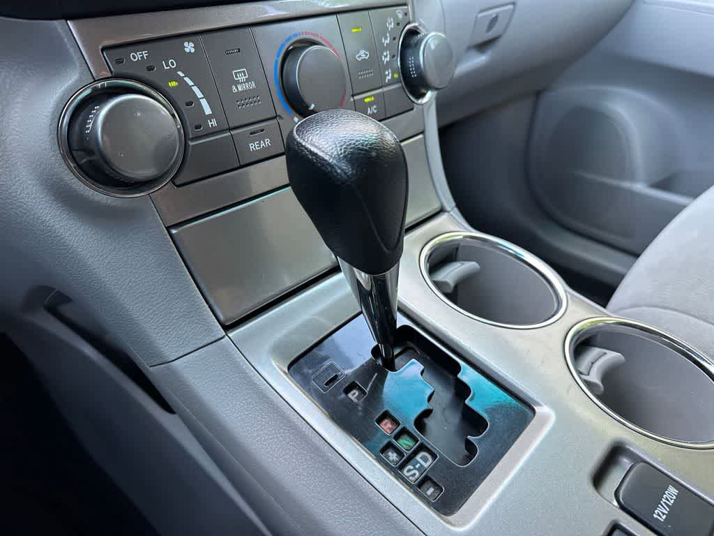 Used 2011 Toyota Highlander 2WD w/ Tech Pkg image 17