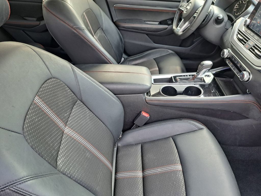 Used 2023 Nissan Altima 2.5 SR image 17
