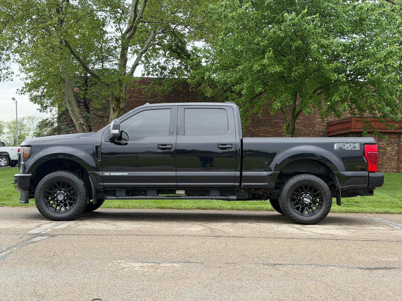 Used 2021 Ford F250 Lariat AWD/4WD image 3