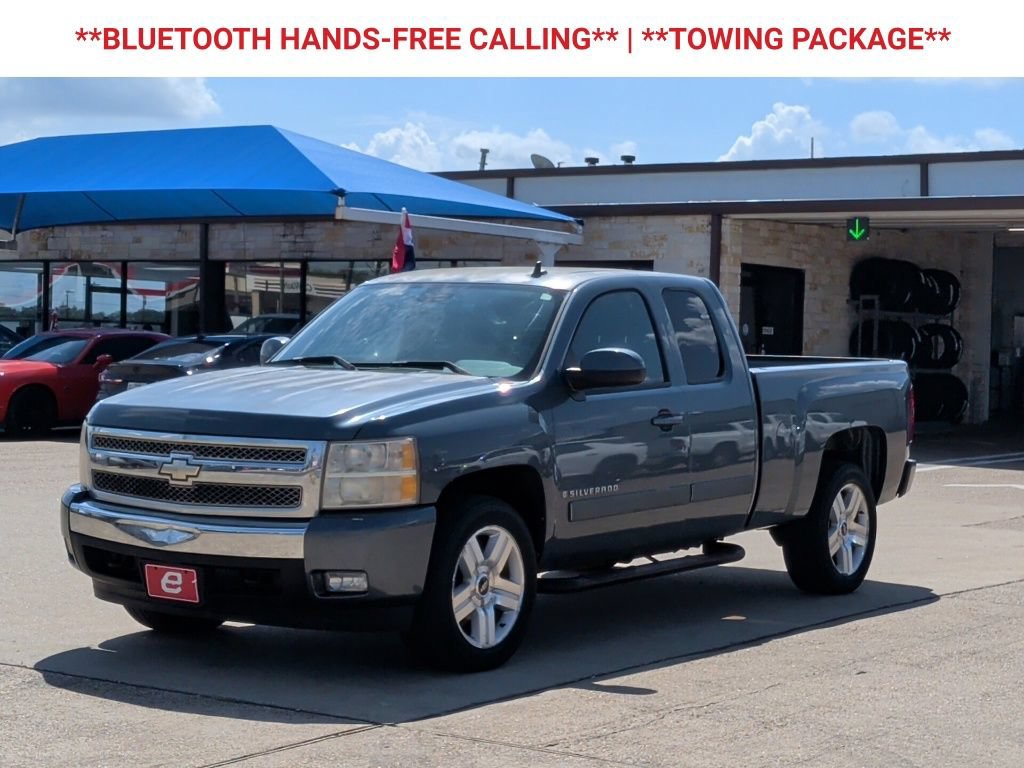 Used 2008 Chevrolet Silverado 1500 LT w/ Texas Edition RWD image 3