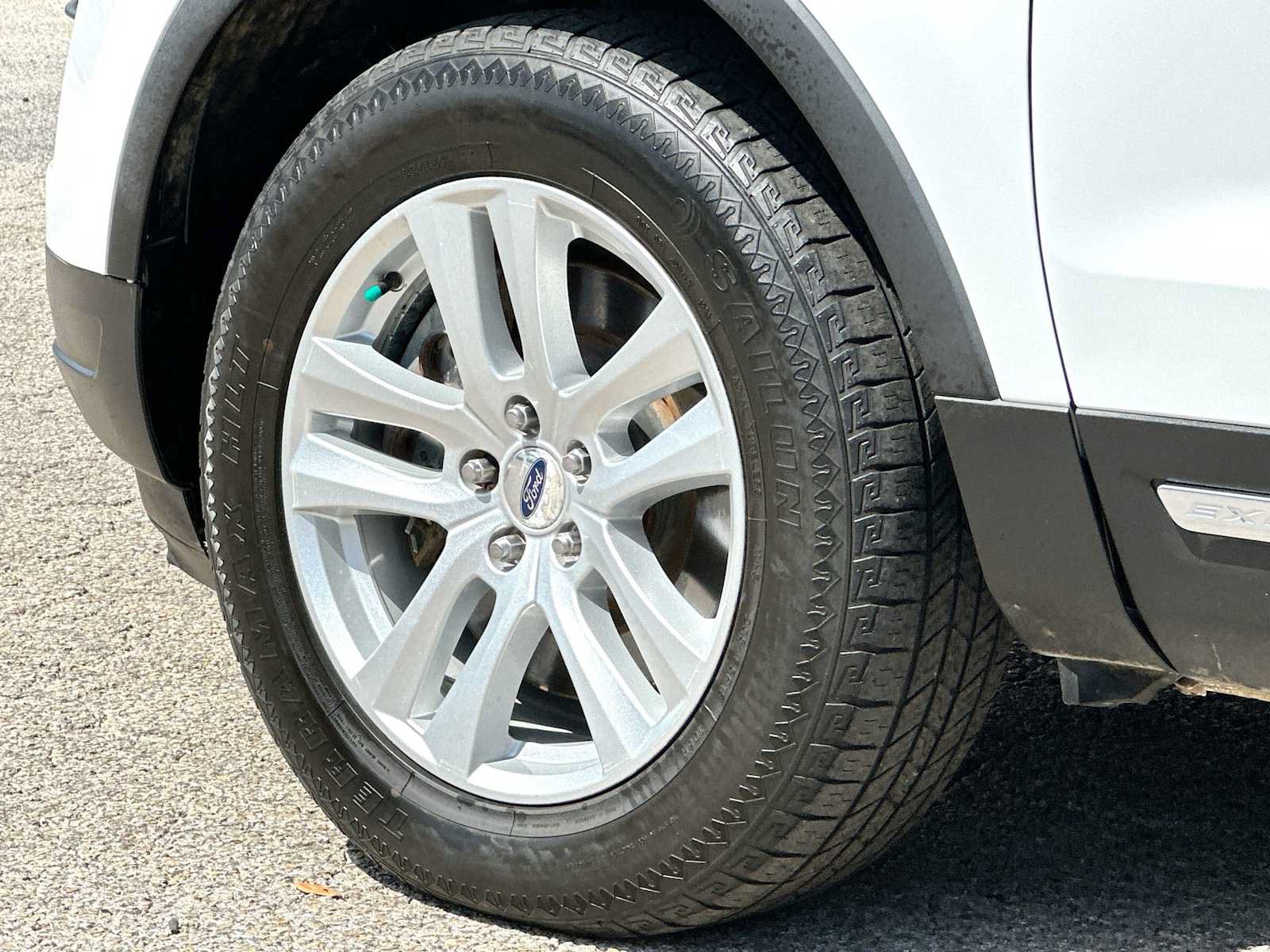 Used 2018 Ford Explorer XLT AWD/4WD image 11