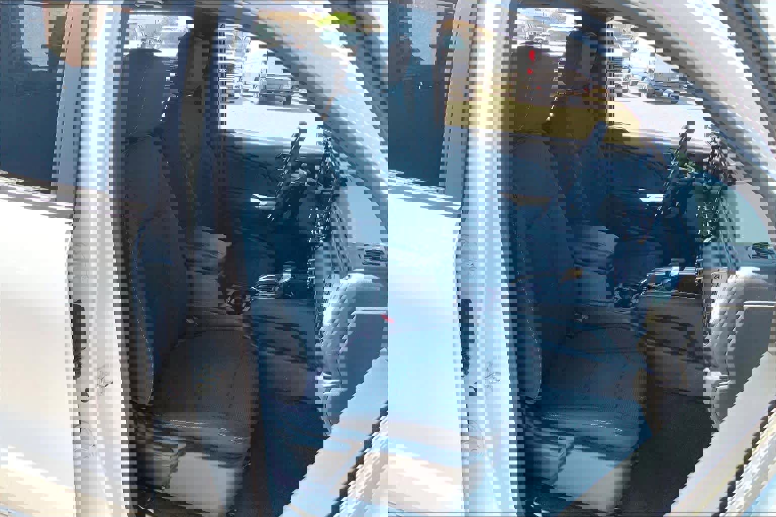 Used 2024 Chevrolet Colorado LT w/ LT Convenience Package image 9