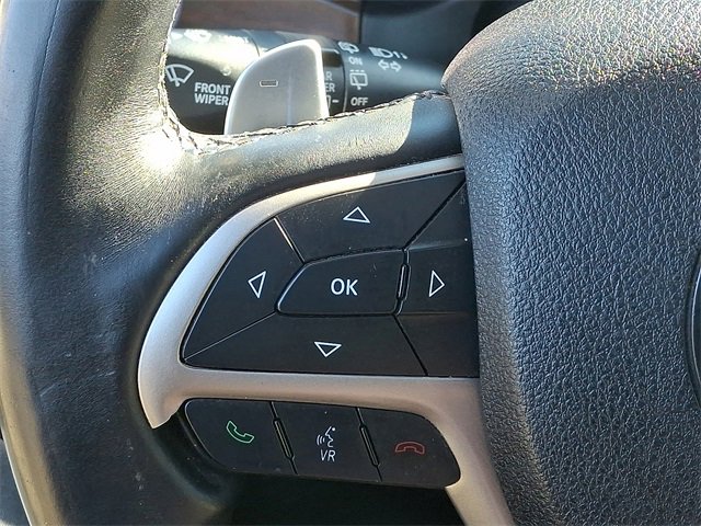 Used 2017 Jeep Grand Cherokee Limited image 22