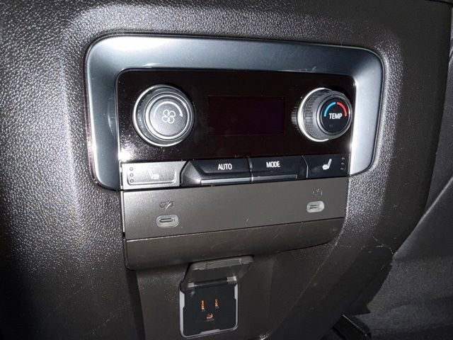 Used 2023 Chevrolet Suburban Z71 w/ Luxury Package AWD/4WD image 20