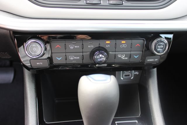 New 2026 Jeep Compass Limited AWD/4WD image 22