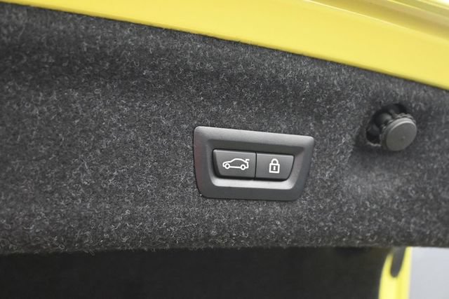 Used 2021 BMW M4 Competition w/ Executive Package RWD image 17