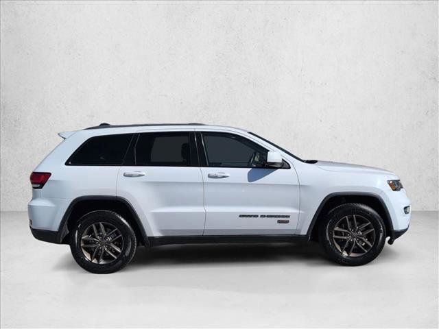 Used 2016 Jeep Grand Cherokee Laredo 75th Anniversary image 4