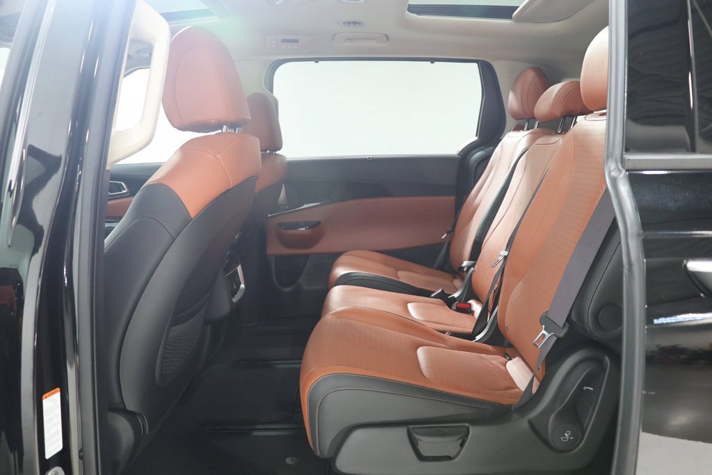 Used 2023 Kia Carnival SX Prestige FWD image 30