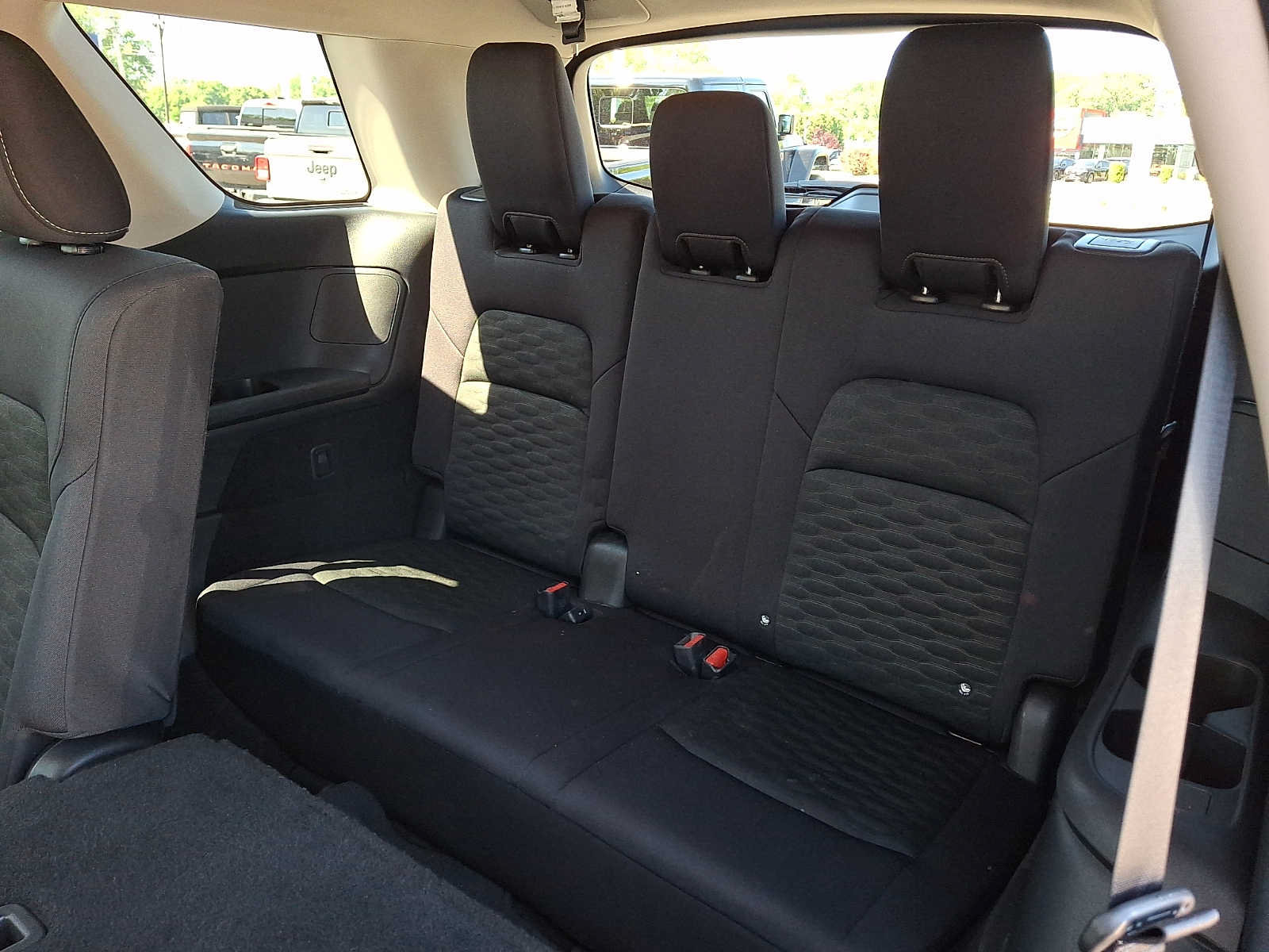 Used 2024 Nissan Pathfinder SV AWD/4WD image 10