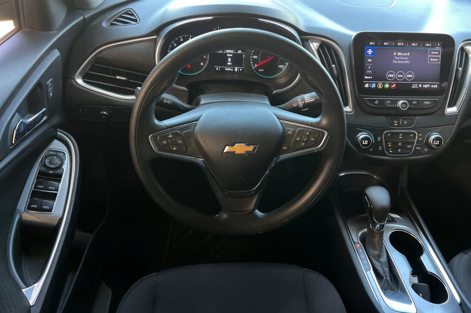 Used 2021 Chevrolet Malibu LT FWD image 16